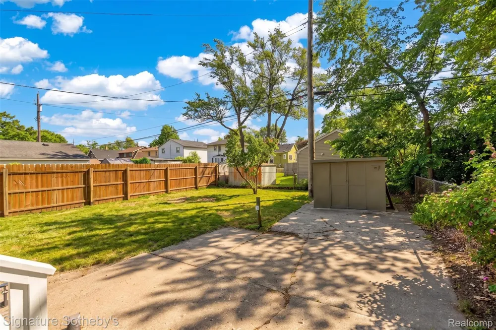 388 Channing Street Ferndale City, MI 48220