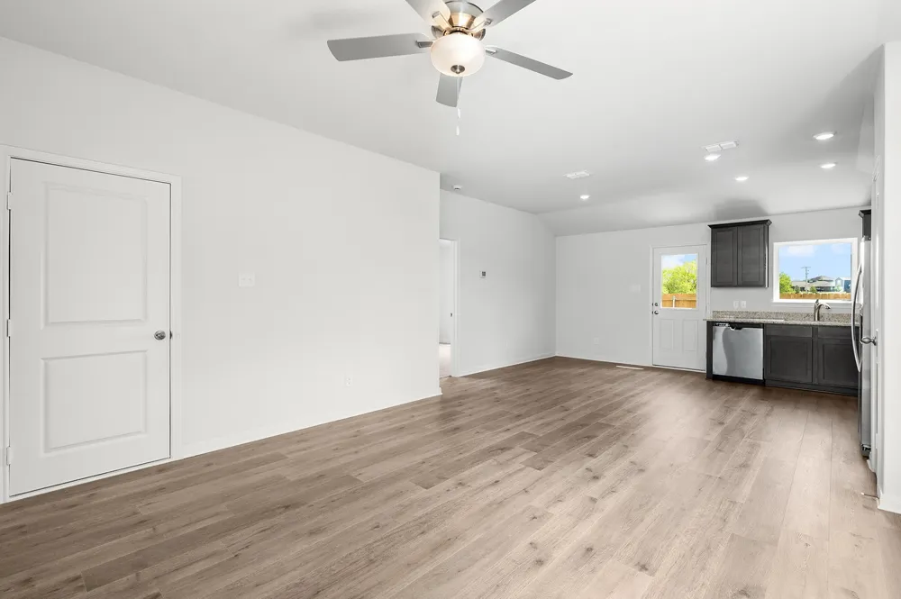 8309 White Wolf Trail Ponder, TX 76259