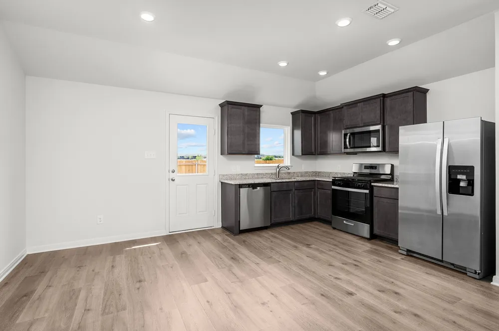 8316 White Wolf Trail Ponder, TX 76259