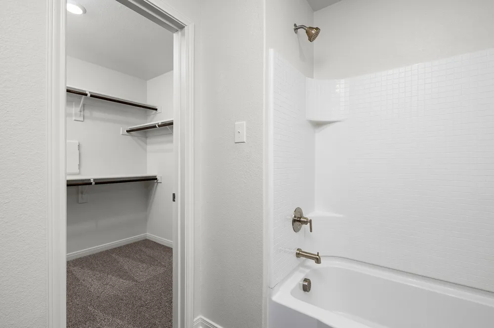 8316 White Wolf Trail Ponder, TX 76259