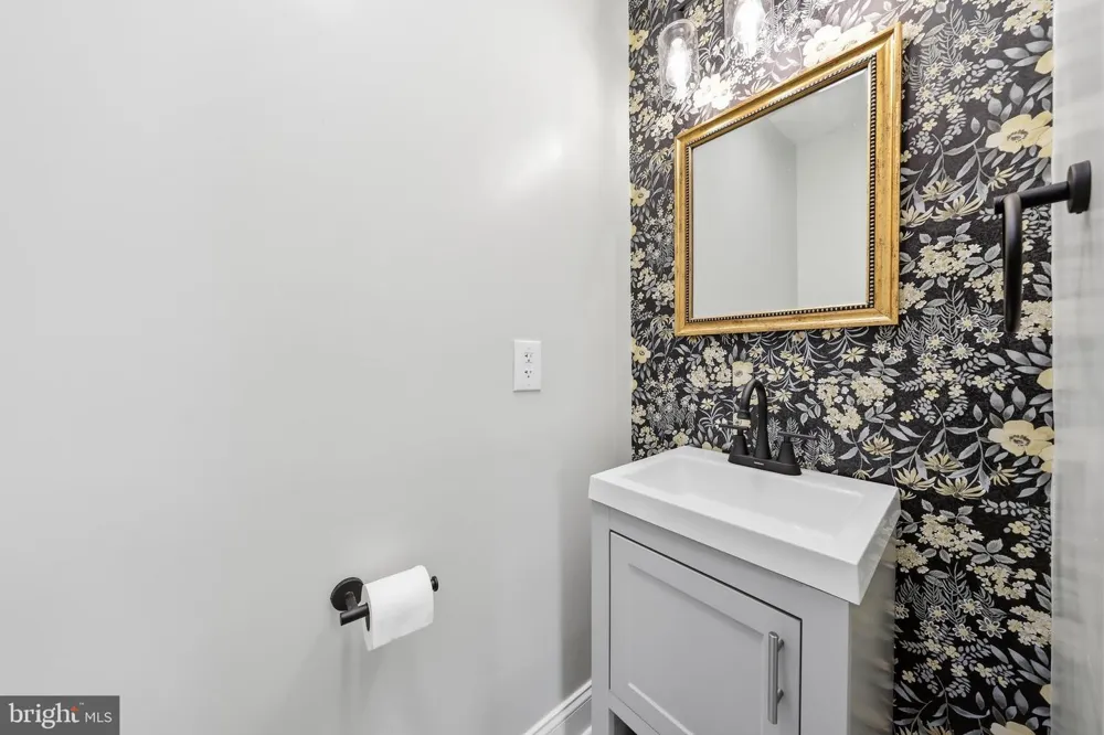 10510 HONEYFIELD ROAD Williamsport, MD 21795
