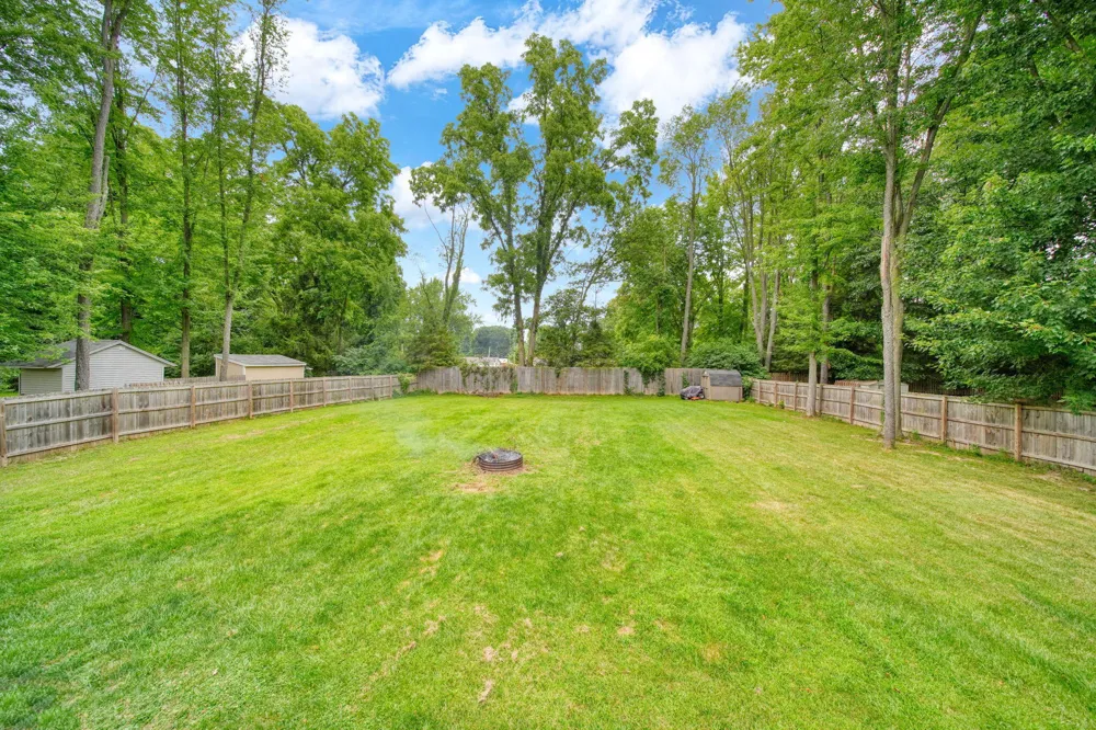 7966 Village Green Lane Parma, MI 49269