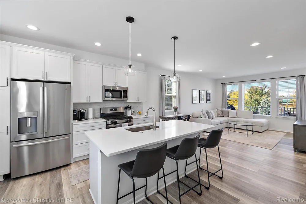 445 Wright Street Wixom City, MI 48393