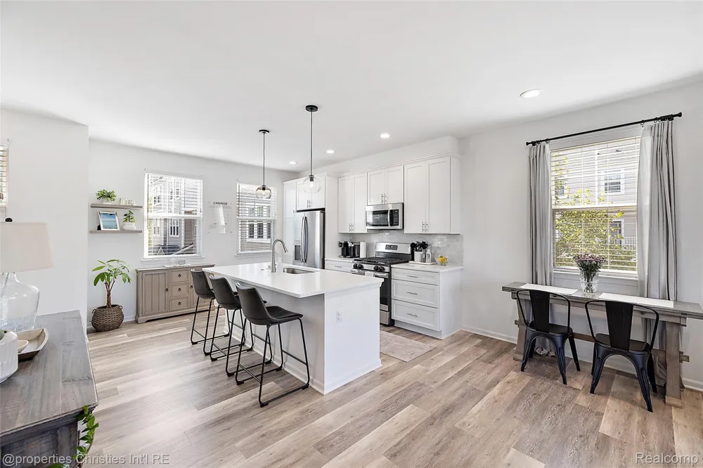 445 Wright Street Wixom City, MI 48393
