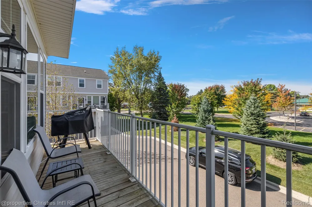 445 Wright Street Wixom City, MI 48393