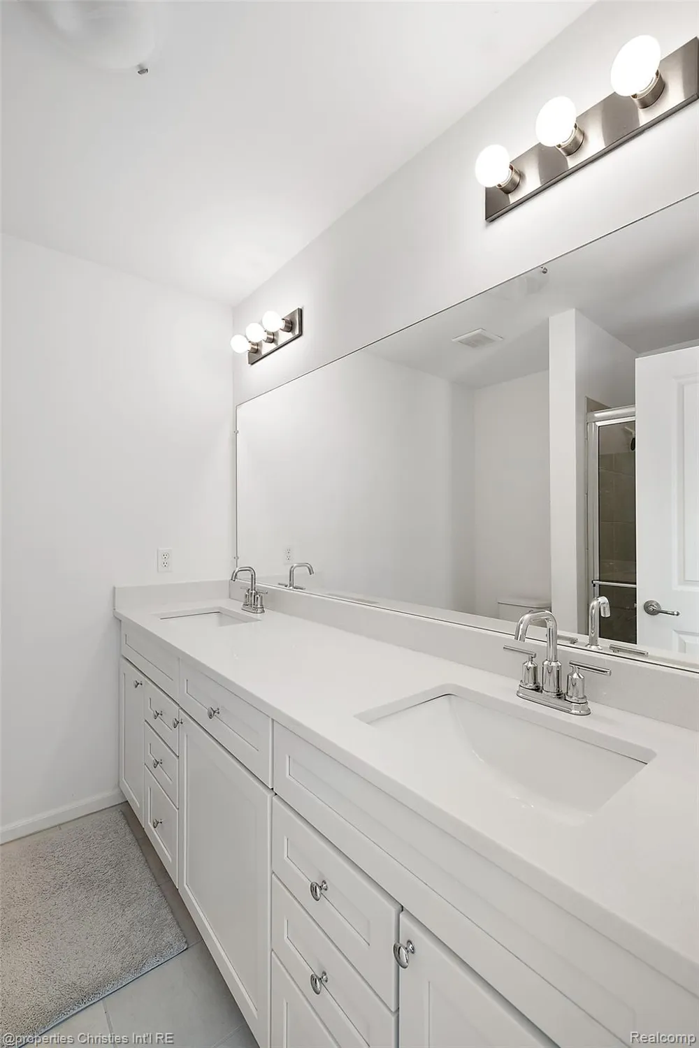 445 Wright Street Wixom City, MI 48393