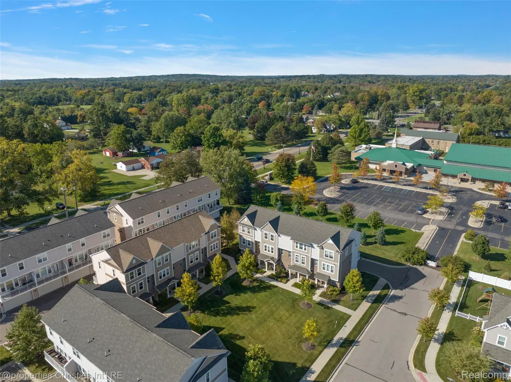 445 Wright Street Wixom City, MI 48393