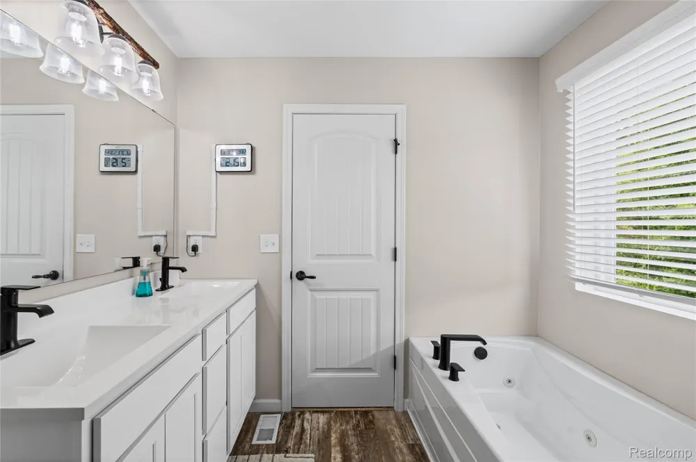 7302 Geraldine Circle Gaines Township, MI 48473