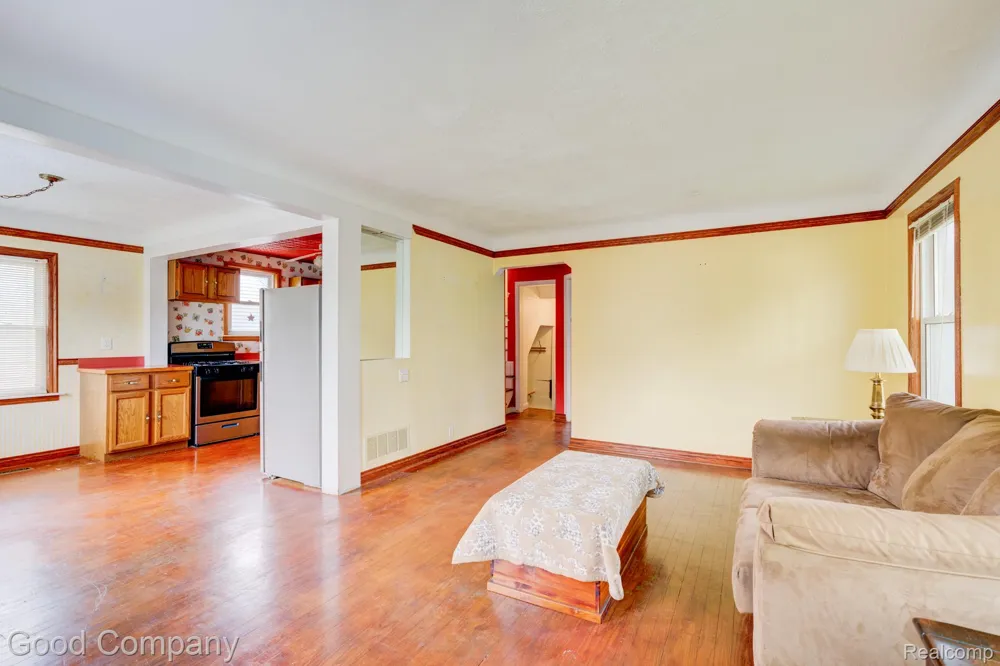 1355 Harvard Road Berkley City, MI 48072