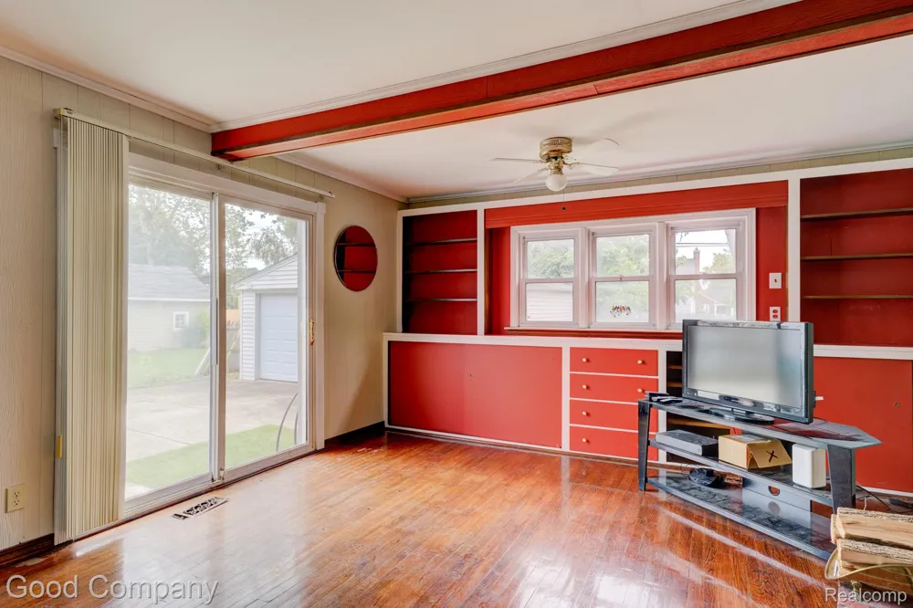 1355 Harvard Road Berkley City, MI 48072