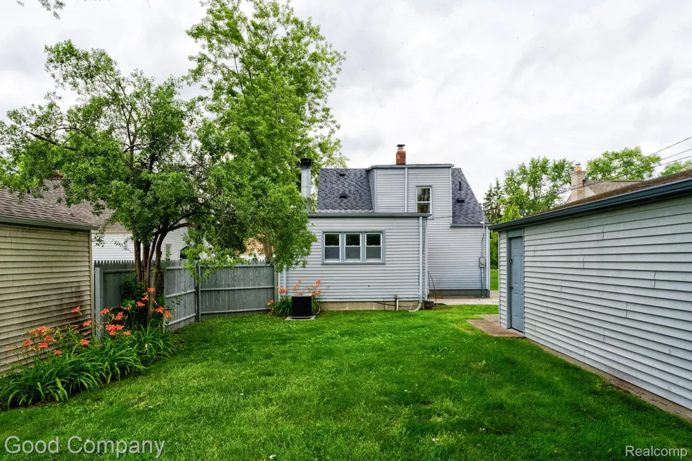 1355 Harvard Road Berkley City, MI 48072