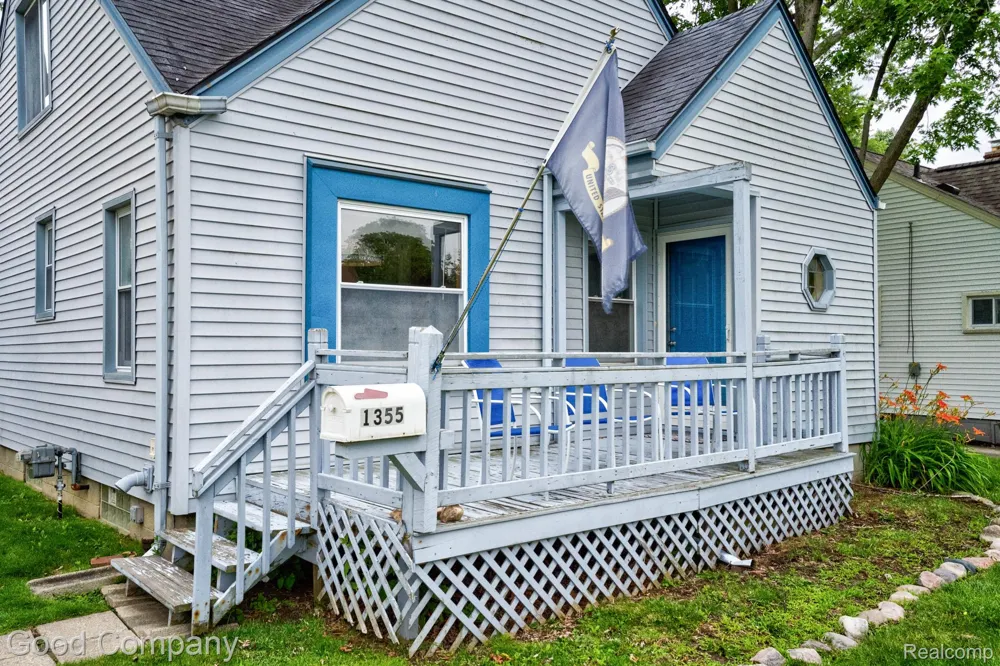 1355 Harvard Road Berkley City, MI 48072