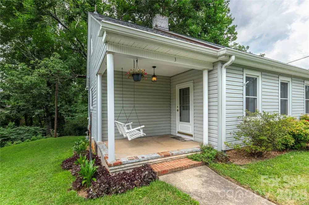 3 Enka Oak Street Candler, NC 28715