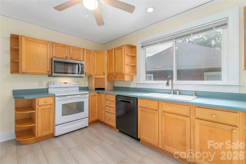 3 Enka Oak Street Candler, NC 28715