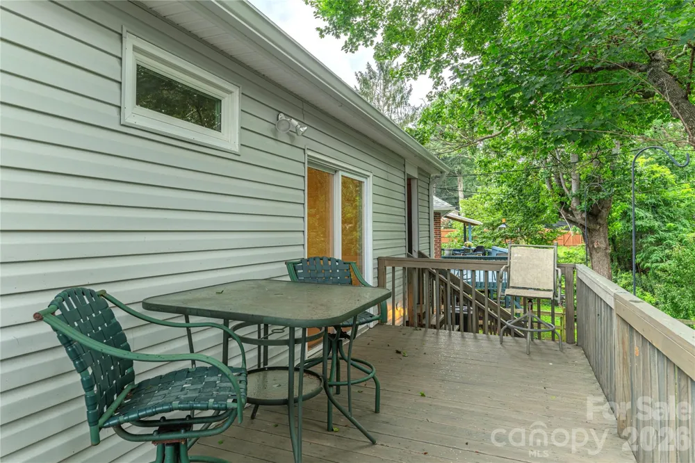 3 Enka Oak Street Candler, NC 28715