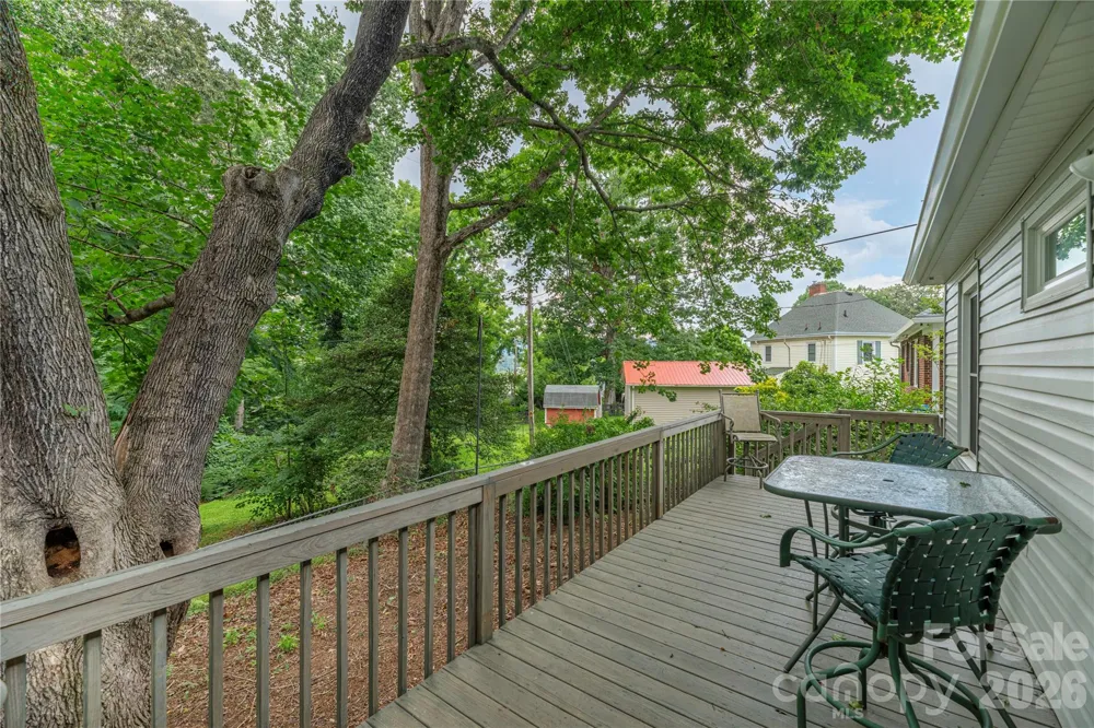 3 Enka Oak Street Candler, NC 28715