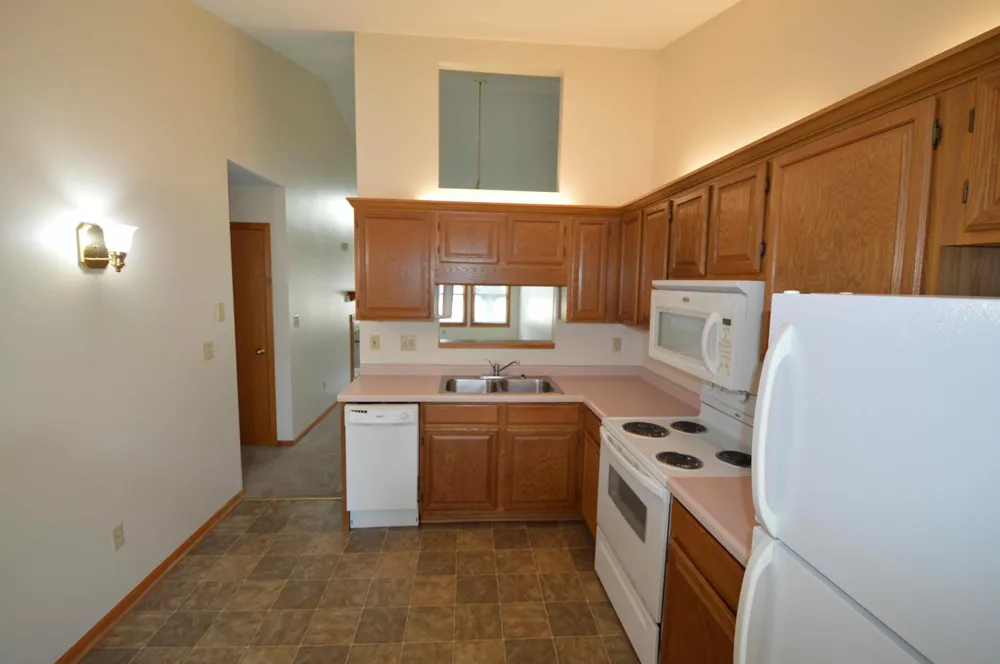 2211 Valleyhigh Drive NW Rochester, MN 55901