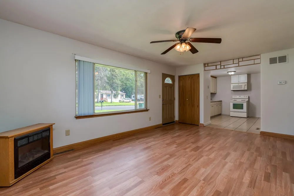 109 Jay Street Le Sueur, MN 56058
