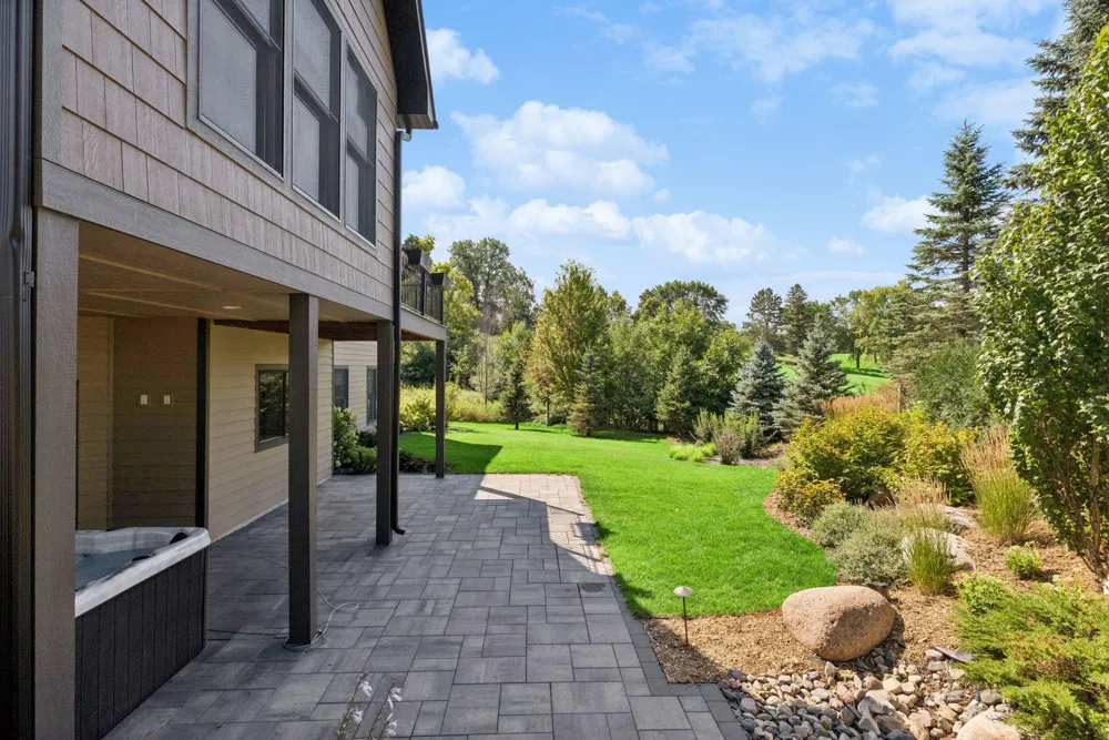 607 Heritage Place Stillwater, MN 55082