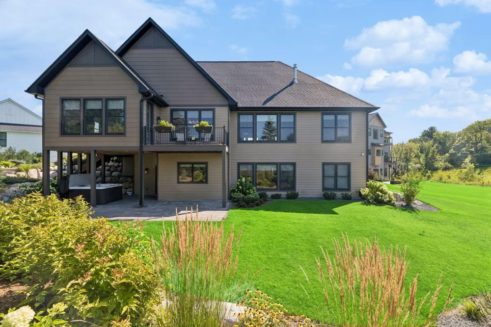 607 Heritage Place Stillwater, MN 55082