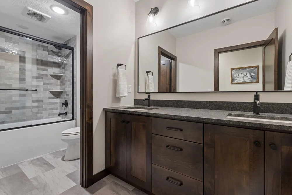 607 Heritage Place Stillwater, MN 55082