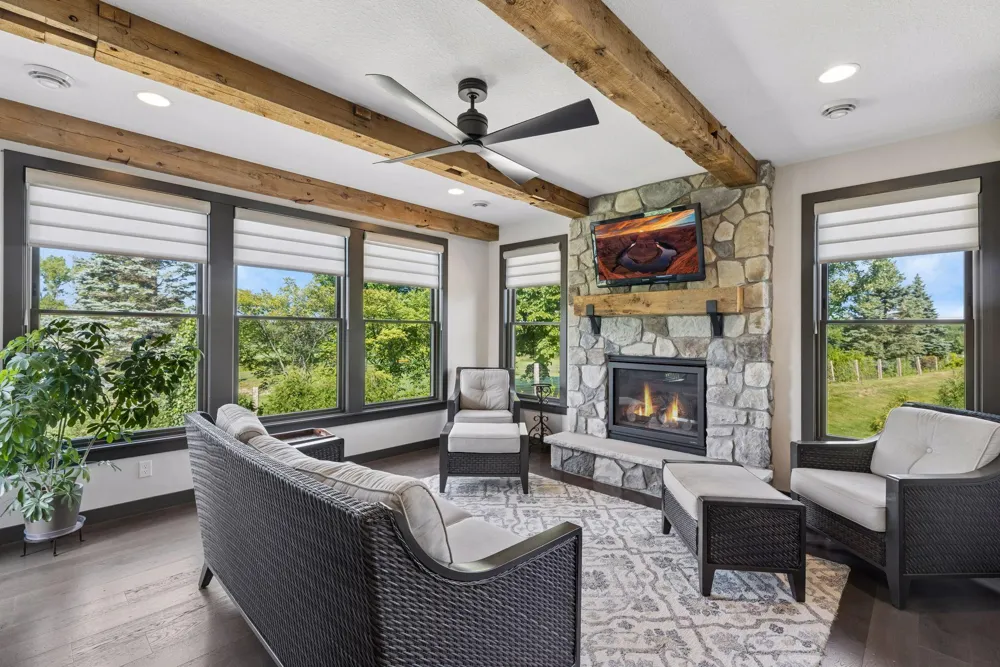 607 Heritage Place Stillwater, MN 55082
