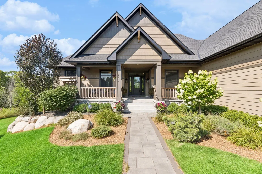 607 Heritage Place Stillwater, MN 55082