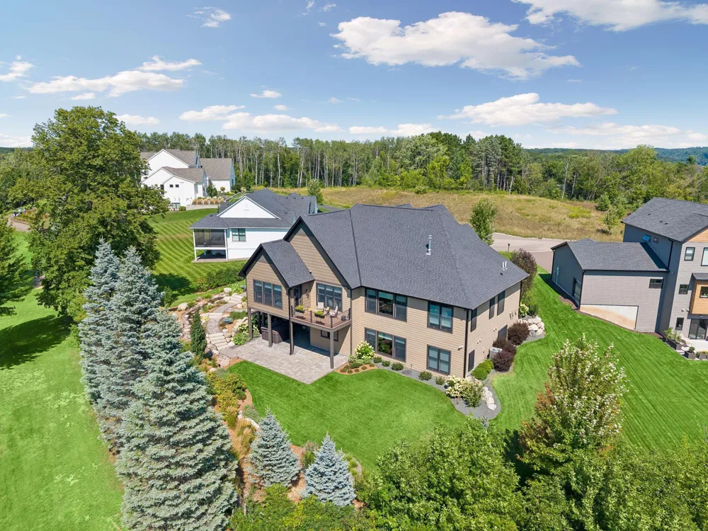 607 Heritage Place Stillwater, MN 55082