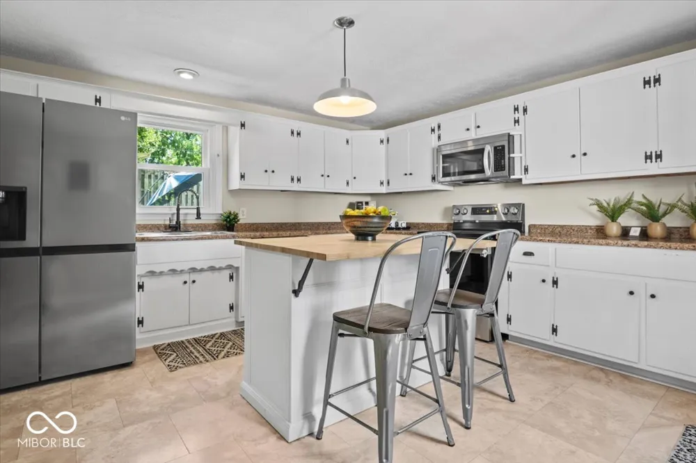 5755 Andover Road Indianapolis, IN 46220