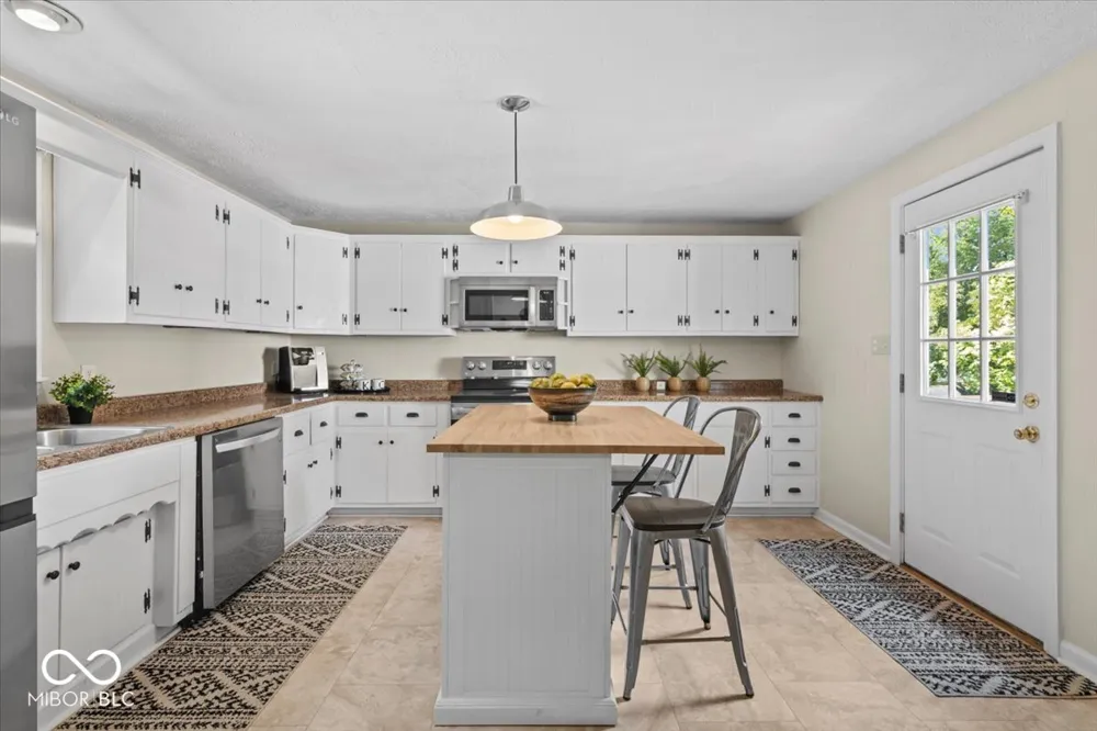5755 Andover Road Indianapolis, IN 46220