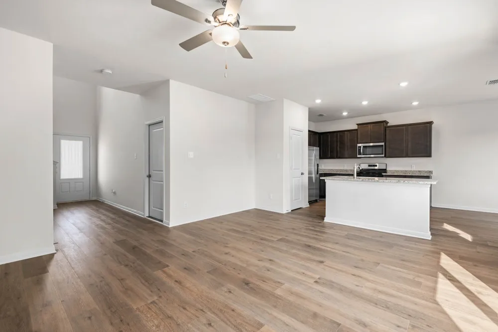 8436 White Wolf Trail Ponder, TX 76259
