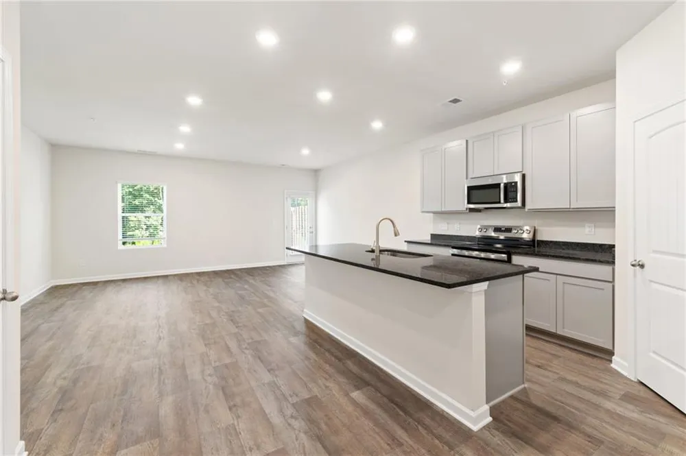 8330 Columbia Court Palmetto, GA 30268