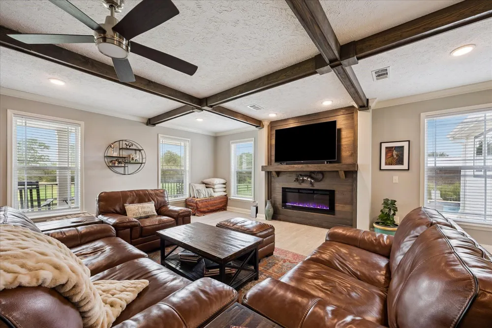 15946 Fm 1094 Cat Spring, TX 78933