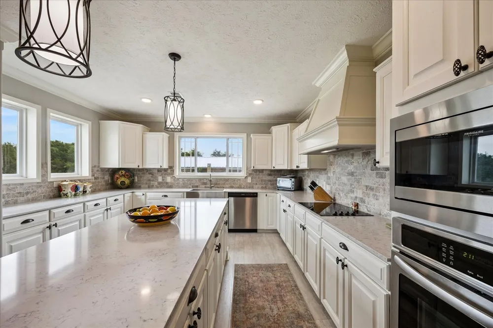15946 Fm 1094 Cat Spring, TX 78933