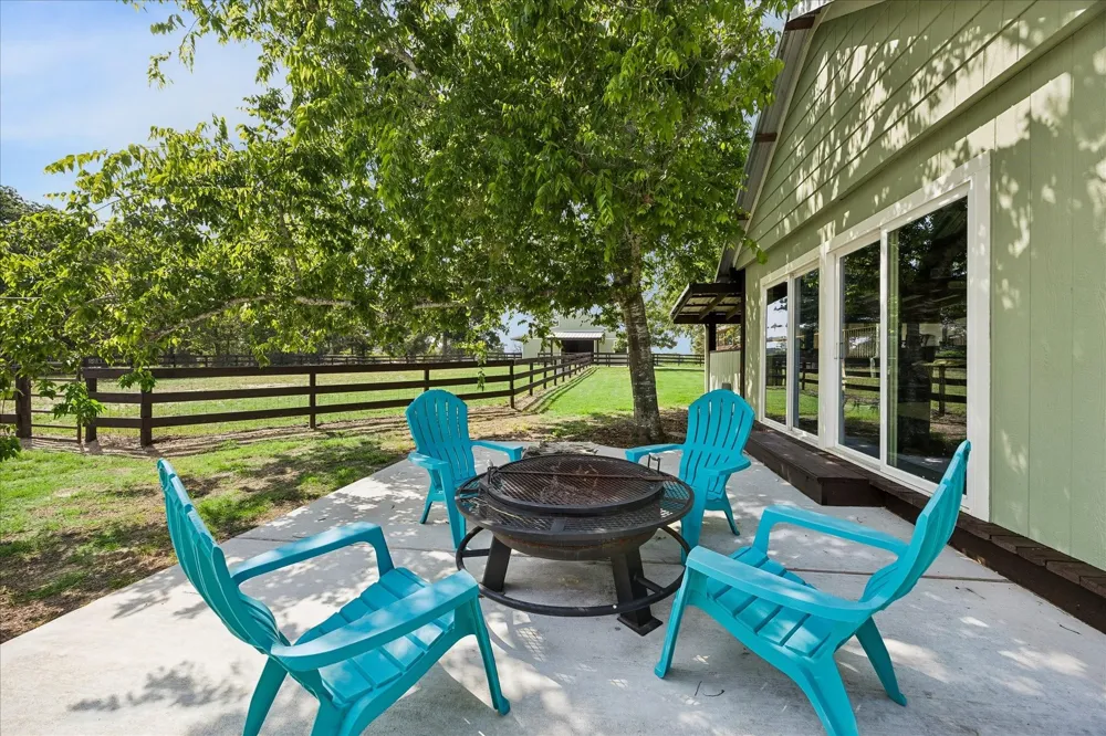15946 Fm 1094 Cat Spring, TX 78933