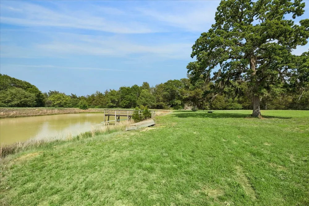 15946 Fm 1094 Cat Spring, TX 78933