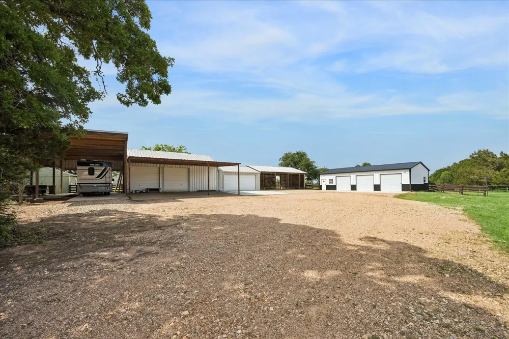 15946 Fm 1094 Cat Spring, TX 78933