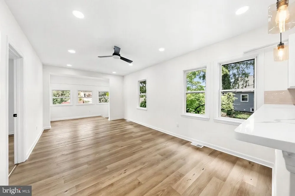 865 READ AVENUE Runnemede, NJ 08078