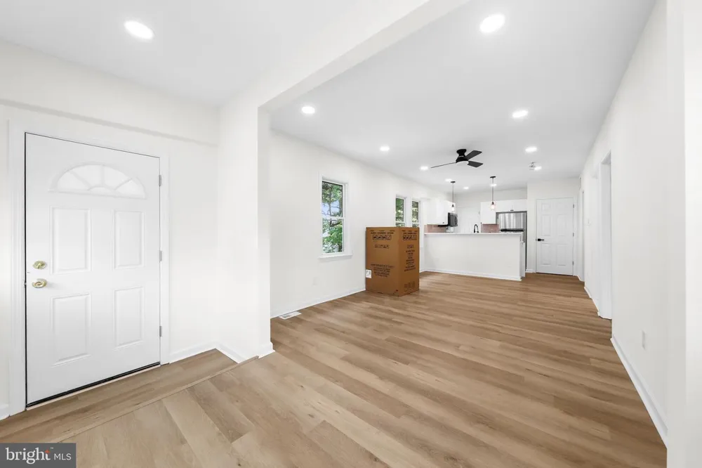 865 READ AVENUE Runnemede, NJ 08078