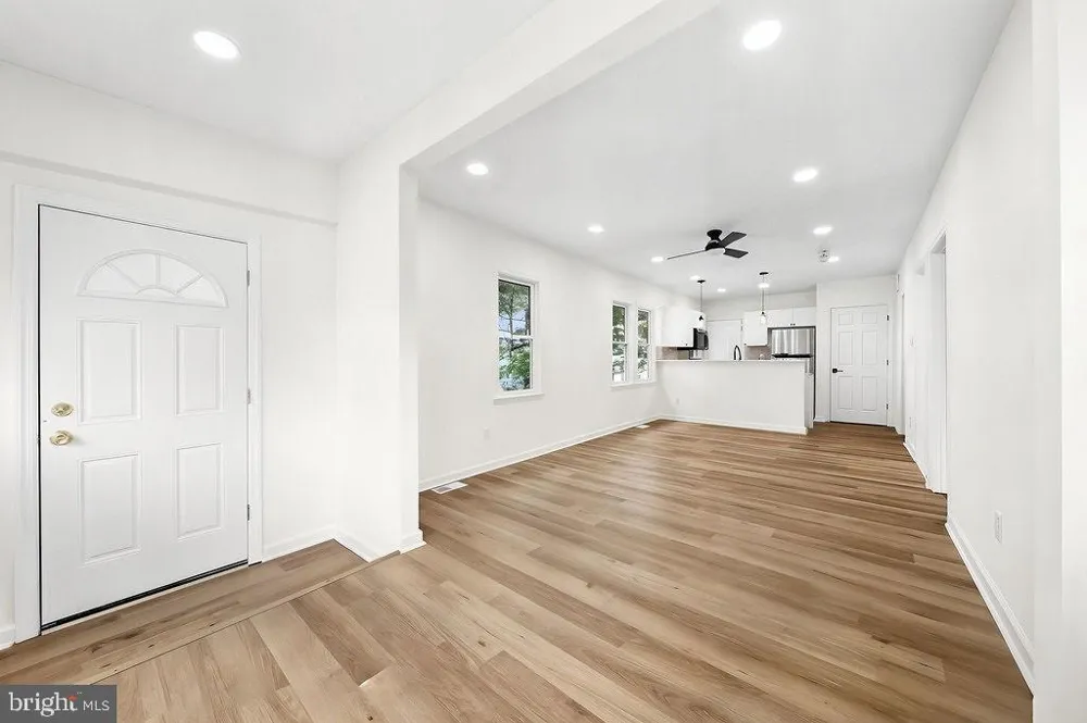 865 READ AVENUE Runnemede, NJ 08078