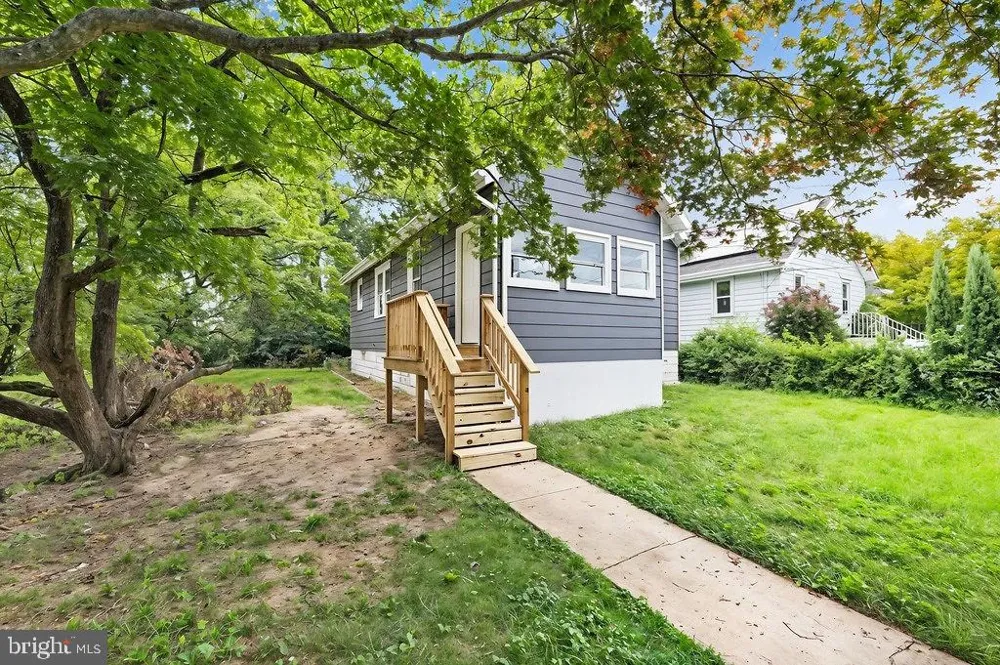 865 READ AVENUE Runnemede, NJ 08078