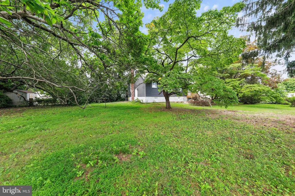 865 READ AVENUE Runnemede, NJ 08078