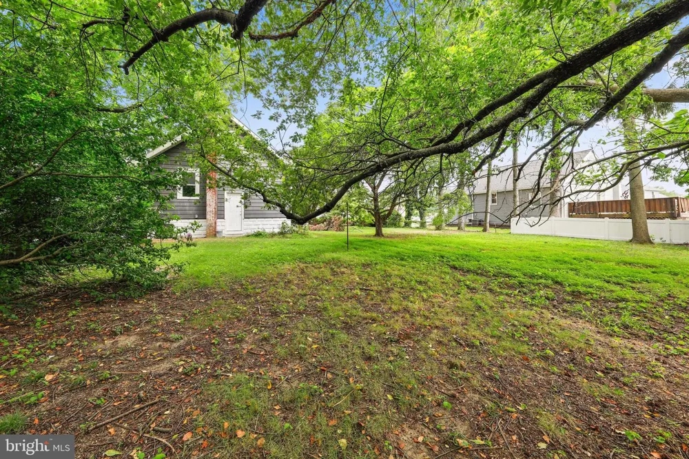 865 READ AVENUE Runnemede, NJ 08078