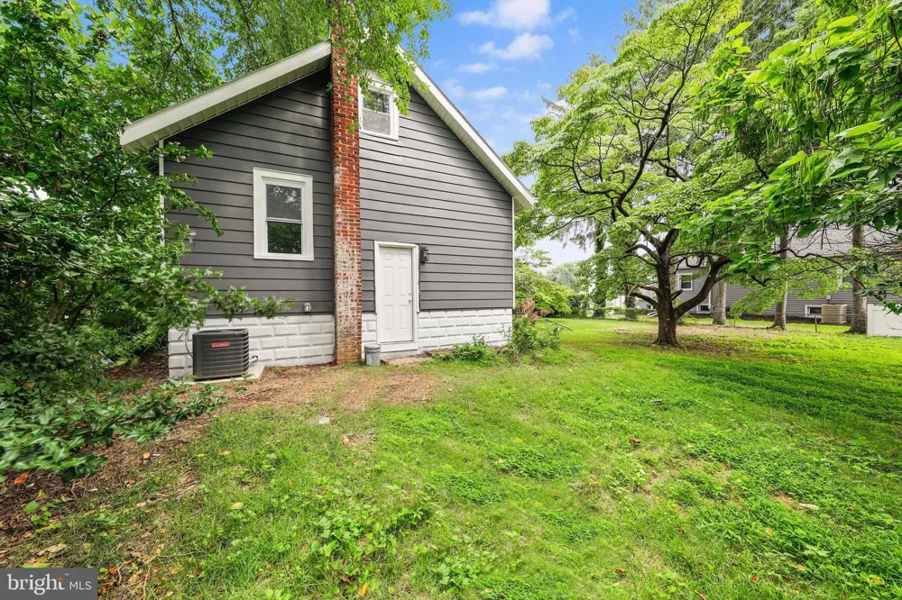 865 READ AVENUE Runnemede, NJ 08078