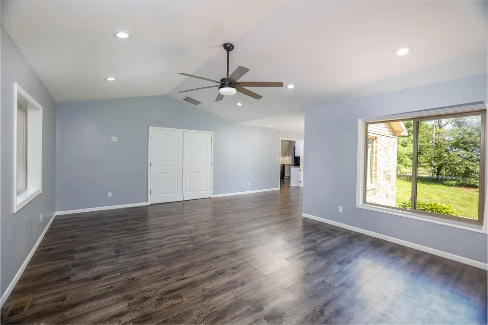 15025 S 376 W Kentland, IN 47951