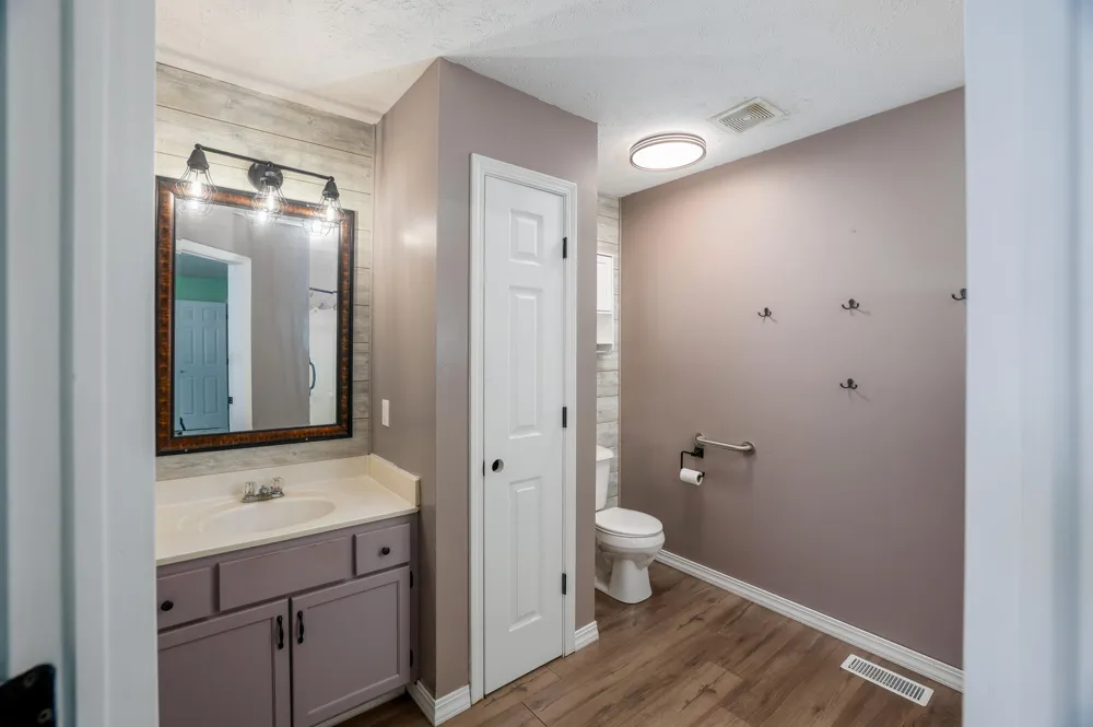 15025 S 376 W Kentland, IN 47951