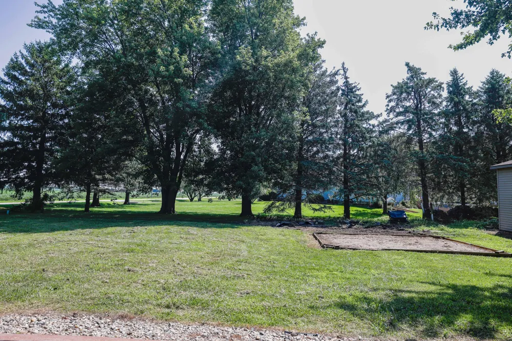 15025 S 376 W Kentland, IN 47951