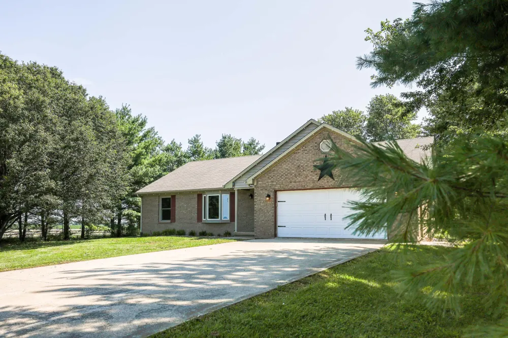 15025 S 376 W Kentland, IN 47951