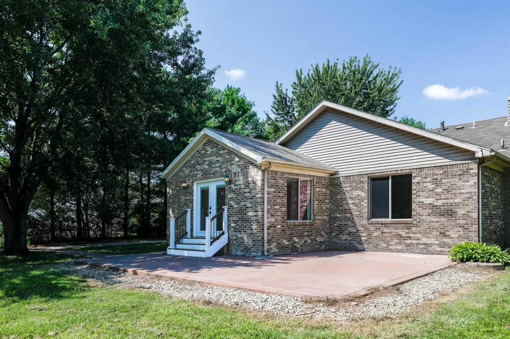 15025 S 376 W Kentland, IN 47951