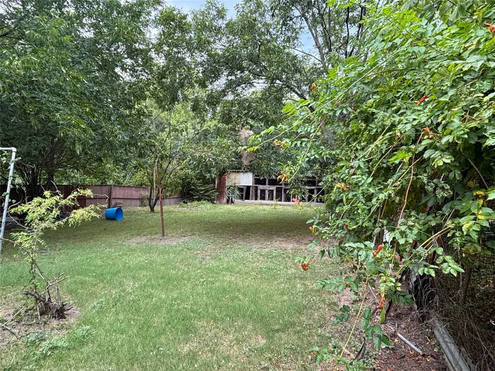 106 Russell Road Caddo, OK 74729